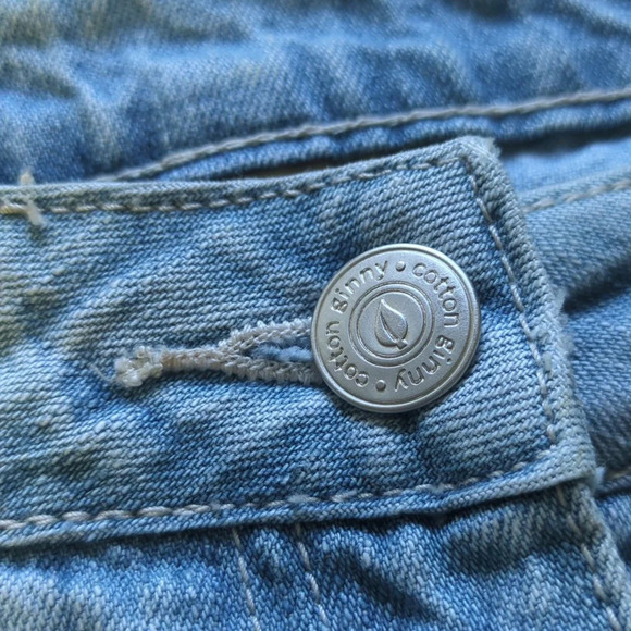 Cotton Ginny Y2K Butterfly Embroidery Denim Skirt - Picture 9 of 15